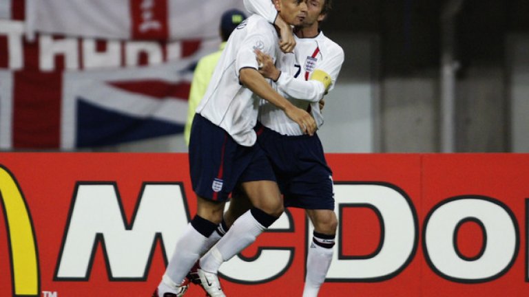 Отбелязва първия си гол за Англия при победата с 3:0 над Дания на 1/8-финалите на Световното първенство през 2002 г. „Трите лъва” отпадат от турнира на 1/4-финалите от бъдещия шампион Бразилия.