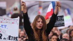Атентатите в Париж доведоха до серия демонстрации срещу тероризма и в защита на свободното слово