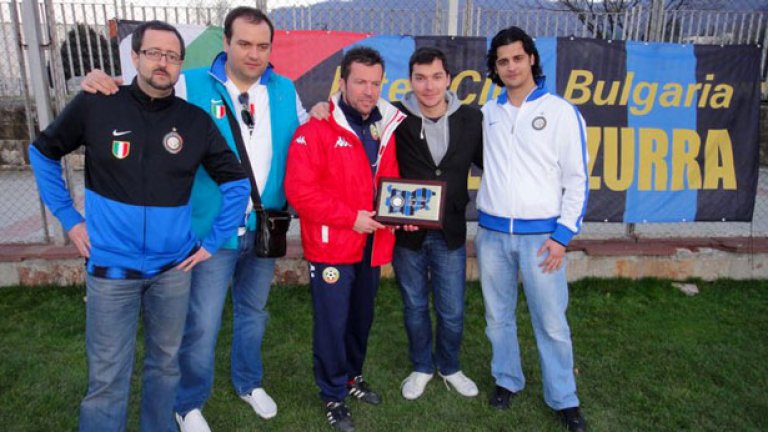 Фенове от "Интер клуб България" посетиха бившата звезда на "нерадзурите" Лотар Матеус на базата на националния отбор в Правец