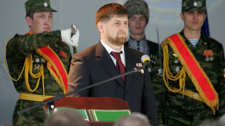 Чеченският ръководител Рамзан Кадиров нарича Заур Дадаев "истински руски патриот, готов да даде живота си за родината".
