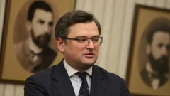 Украинският външен министър поиска военна помощ от нас