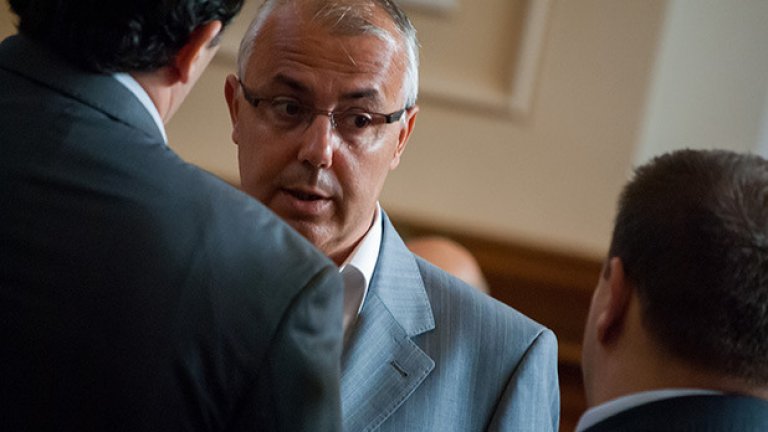 Влиза в Народното събрание като депутат от ГЕРБ, преди да стане министър на вътрешните работи