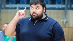 Фарниев: Федерацията се отказа от тези, които издигат знамето на България
