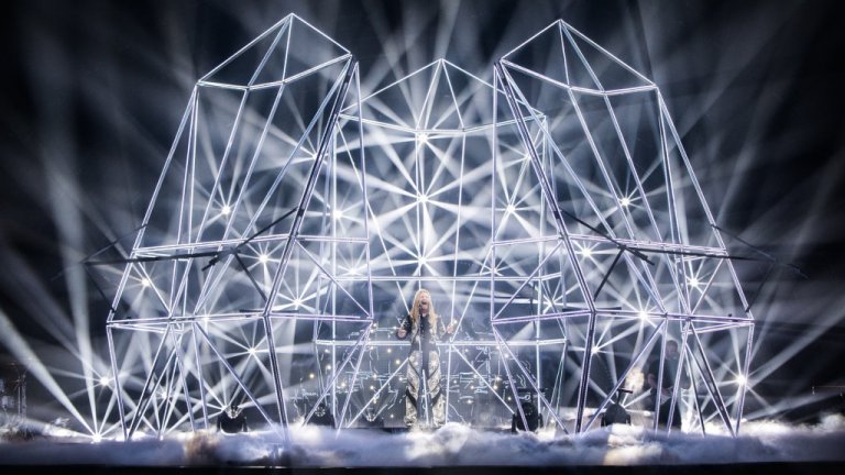 Зрителите също подкрепиха Райдър, който е звезда в TikTok, давайки му над 180 точки. Това обаче беше недостатъчно за него, за да се пребори за първото място.