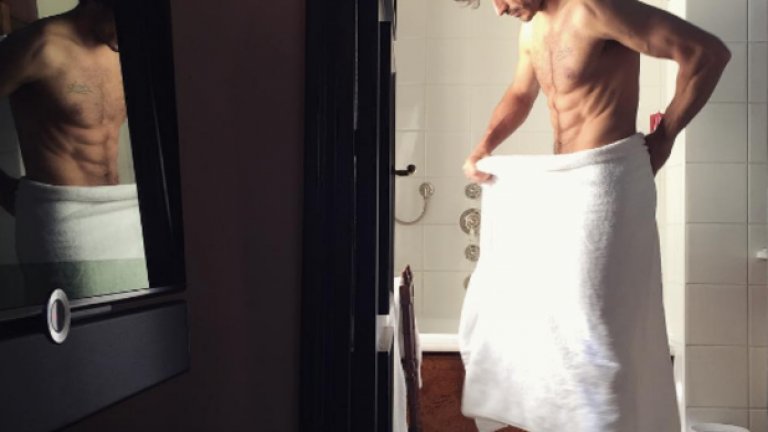 Името на Андрес Веленкосо нашумя покрай връзката му с певицата Кайли Миноуг, с която имаха 10 години разлика