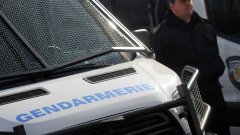 Двама полицейски служители от Пловдив са арестувани заради опит за кражба на контрабандни цигари