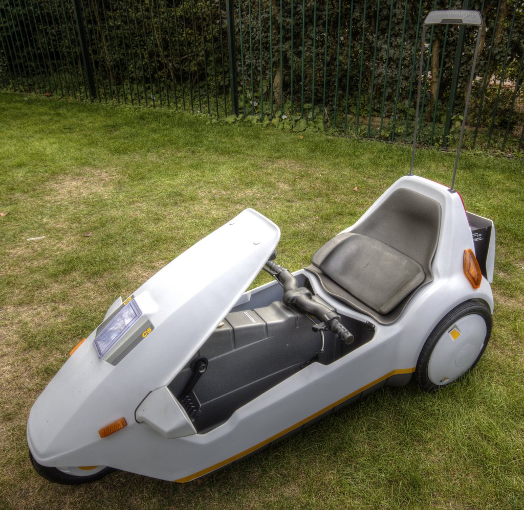 Sinclair_C5_with_high_vis_mast