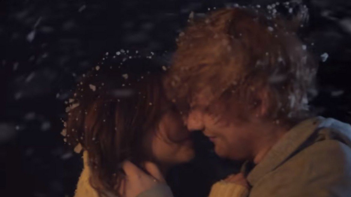 Ed Sheeran - Perfect

Как можеш да напишеш песен, подходяща както за прегръдки пред камината, така и за нещо много по-интимно? Ед Шийран знае как. Браво, момче!