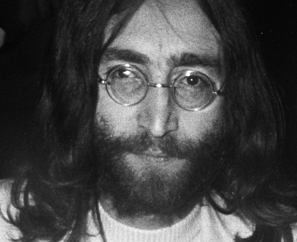 John_Lennon_1969_(cropped)
