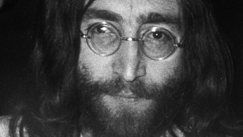 John_Lennon_1969_(cropped)