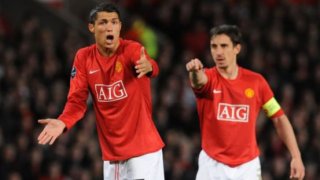 Сър Алекс категорично настоял Невил и Гигс да останат капитани.