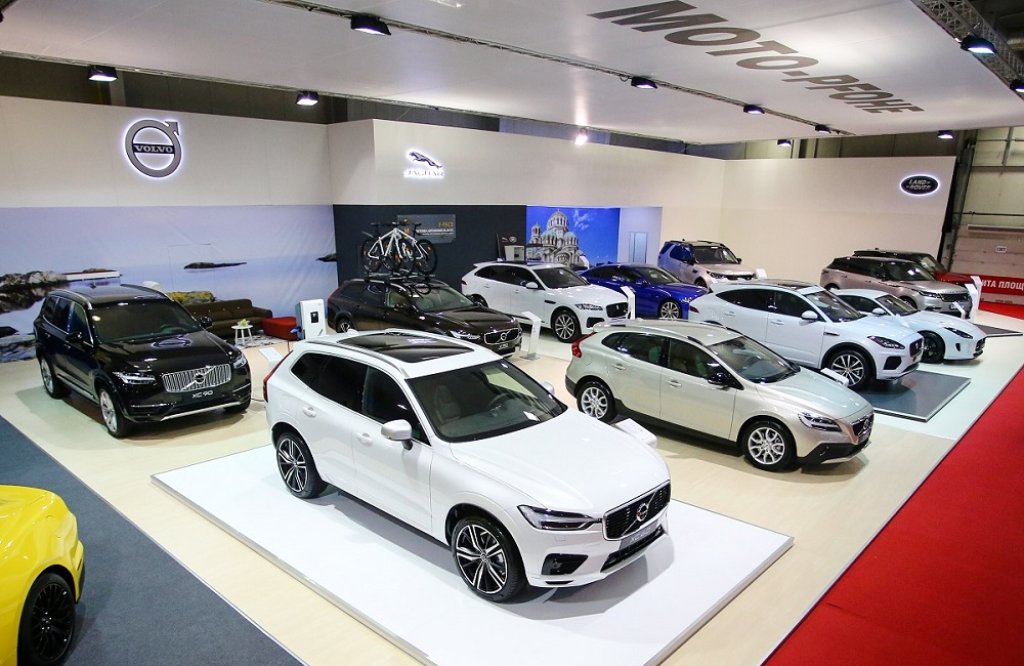 На свой ред Volvo демонстрира скандинавския премиум стил с второто поколение на кросоувъра XC60