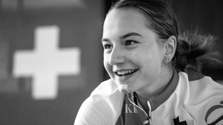 Близо час и половина никой не разбрал за фаталното падане на Фурер