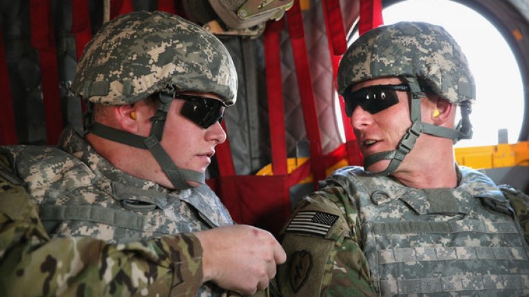 Американската армия подкрепя правителството на Ирак в борбата с екстремистите