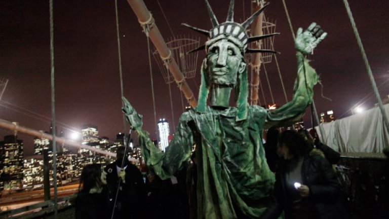 Над 300 арестувани от "Окупирай Уолстрийт"