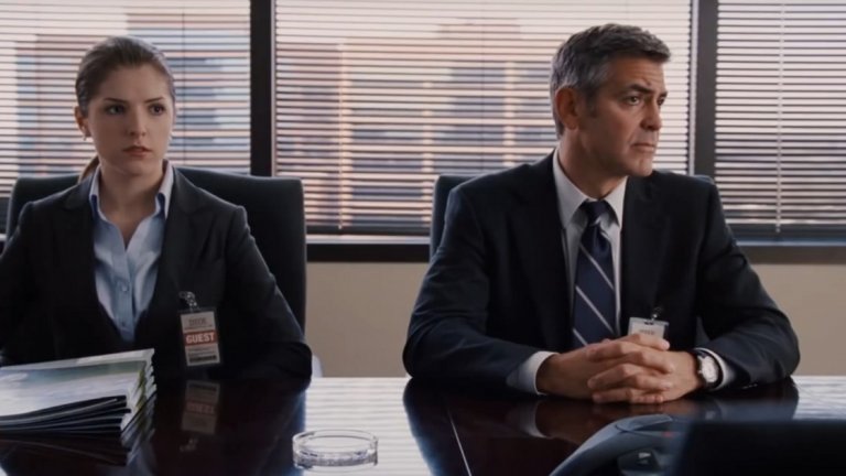 Във филма "Up in the air" Джордж Клуни играе човек, който пътува от компания в компания, за да съобщава на служителите лошата новина, че са уволнени. Има няколко неща, за които да се оглеждате на работното си място, за да не сте изненадани, ако се окажете в центъра на подобен разговор.