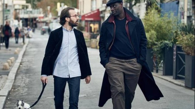 Lupin (“Лупин”)
Ако сте почитатели на приключенските сериали, заредени с доза мистерия и напрежение, трябва да хвърлите поглед на френския сериал “Лупин”. Историята проследява живота на професионалния крадец Арсен Лупин, който търси начини да отмъсти за самоубийството на баща си, натопен за престъпление, което не е извършил. Сериалът е вдъхновен от героя на френския писател  Маурис Льоблан, който в началото на 20 век разказва за Асане Диоп - човек, чийто баща е обвинен несправедливо от богато семейство.