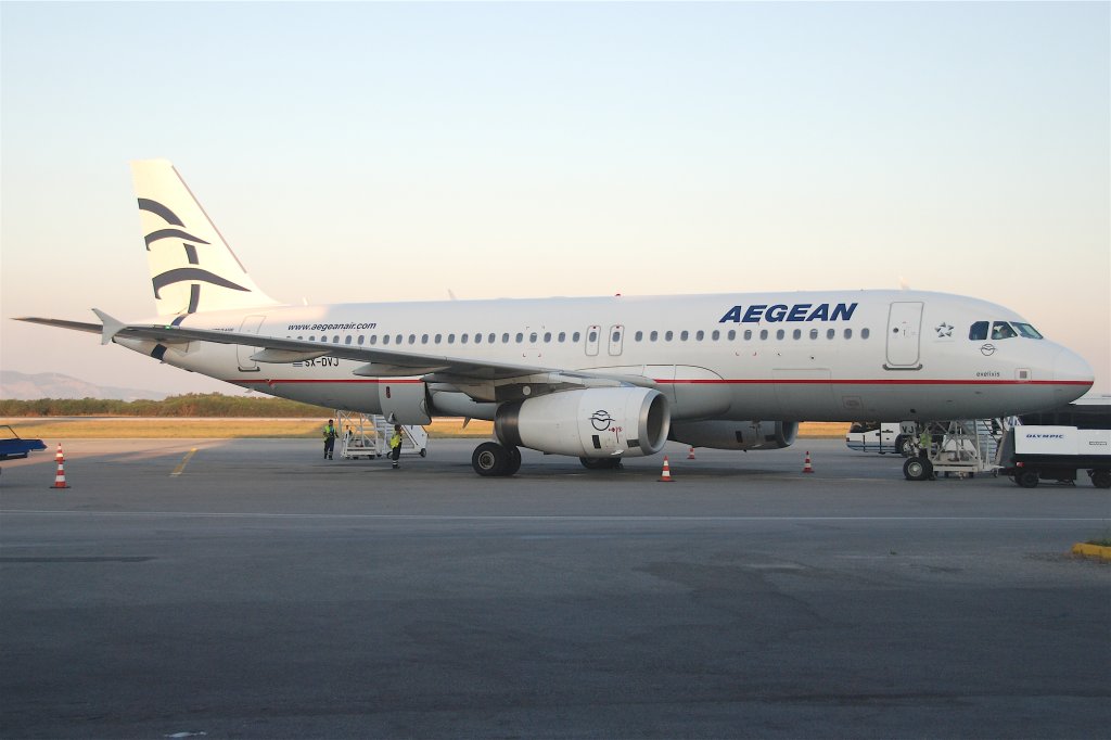 Aegean_Airlines_Airbus_A320-232;_SX-DVJ@KGS;12.06.2011_600ab_(5832993532)