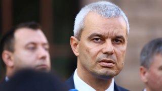 Партията пак се очертава като опозиция, която по-скоро гледа към шести предсрочни избори. Но докога пред избирателите ще работи заявката, че ще стане първа политическа сила и ще управлява сама?