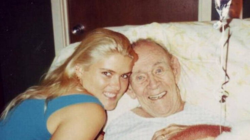 j-howard-marshall-in-hospital-bed-e1661784408115
