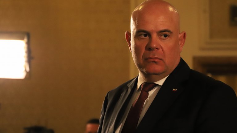 Онче-бонче, счупено пиронче... чий имунитет да поискам най-напред?