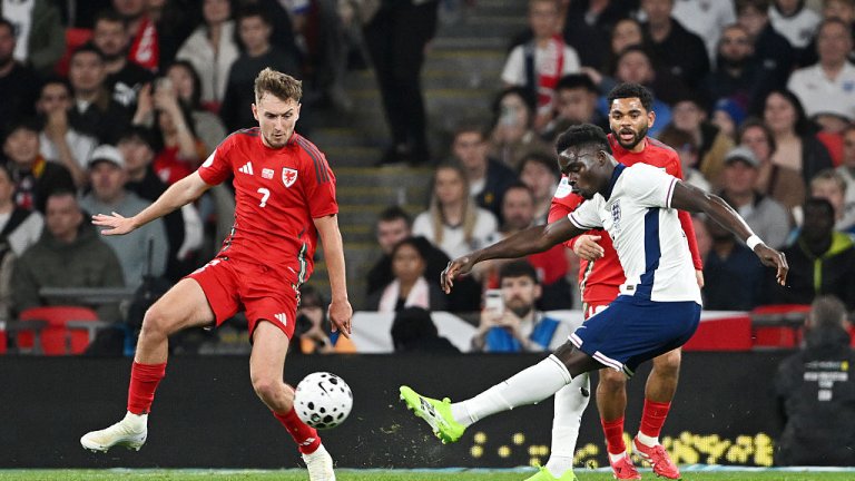 Англия разби Уелс за 20 минути