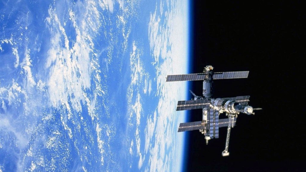 ARCHIVES : MIR SPACE STATION