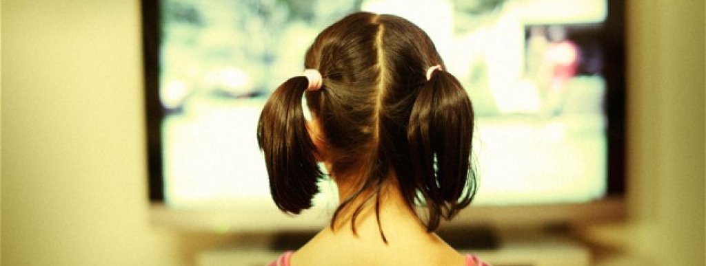 child-television_2322538b