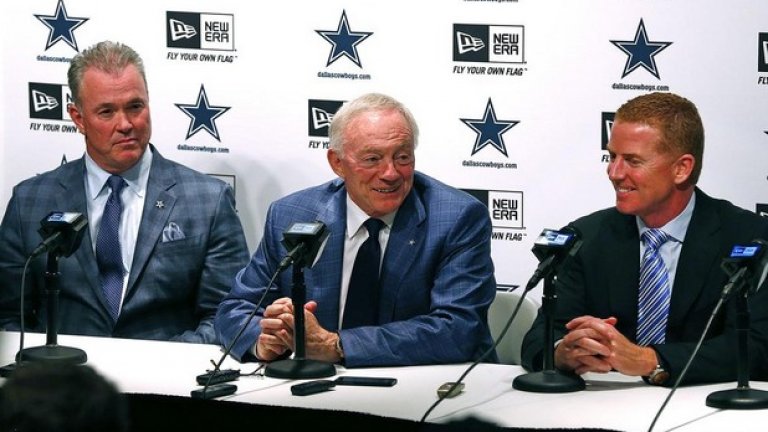 5. Далас Каубойс (американски футбол) - 2,3 милиарда долара. Марка номер едно в американския спорт №1. Собственикът Джери Джоунс (на снимката) продаде правата за име на стадиона за 25 години срещу 500 милиона долара на AT&T.