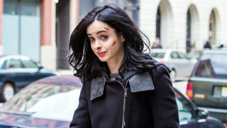 Marvel's Jessica Jones
Едно от успешните "отрочета" на колаборацията между Netflix и Marvel. Първият сезон на Джесика Джоунс разказа по-мрачната и реалистична история на психически изтормозена жена, която не може да намери своето място в света. Дейвид Тенант (Dr. Who) беше великолепен в ролята на вманиачения по нея психопат. Всички епизоди на втория сезон ще излязат наведнъж на 8 март.