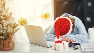 Почти всички го мразят, защото е пиронът в ковчега на тежкия декември