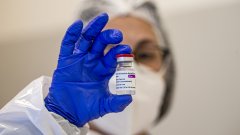 От организацията посочват, че няма данни за връзка между ваксината и случаи на кръвни тромби