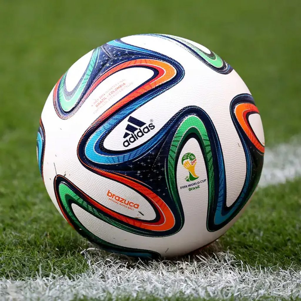 Brazuca (2014)

Jabulani се превърна в кошмар за Adidas, така че за Световното първенство в Бразилия през 2014 г. германците пуснаха "най-тестваната топка в историята". Отново имаше намаляване на броя на панелите, като Brazuca имаше само шест. Brazuca предизвика много по-малко противоречиви реакции и беше въведена от редица клубни лиги, включително Бундеслигата и MLS.