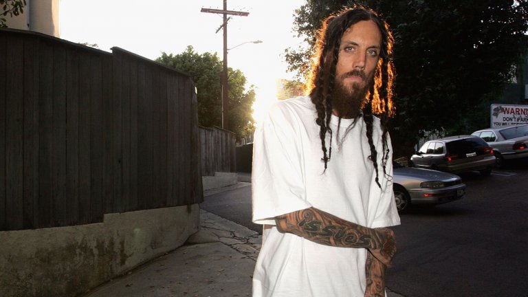 Китаристът на KoRn Брайън "Head" Уелч разказва за зависимостите и намирането на вътрешен мир