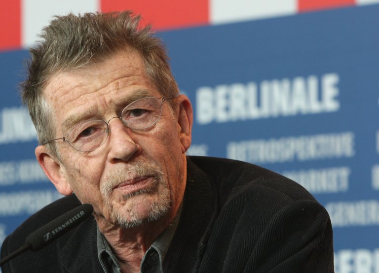 Актьорът Джон Хърт, който играе главния герой в екранизацията от 1984 г.