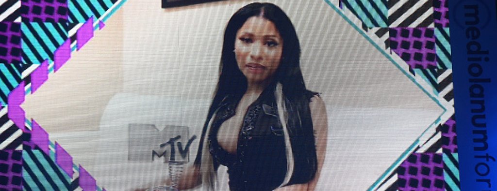 Ники Минаж получи наградата си дистанционно