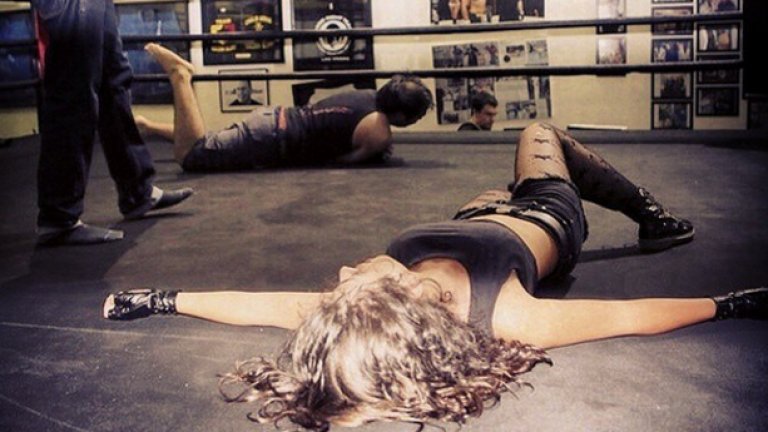 Жоел е единствената жена мюсюлманка в Дубай, която тренира кеч