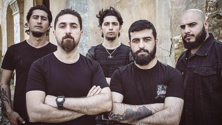 Да правиш метъл с риск за живота си: Бунтарските банди от Близкия Изток и тяхната изстрадана музика