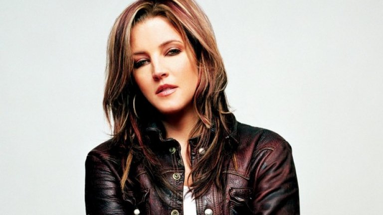 Лиза Мари Пресли
Името на дъщерята на Елвис Пресли от години се свързва със сциентологията. Тя призна това пред USA Today, като каза „Те взеха душата ми, парите ми, всичко мое“. Майката на Лиза и вдовица на Елвис – Пресила винаги е била част от новата религия.