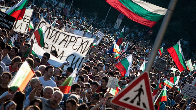 Ромско deja vu изби в гласа на протеста 