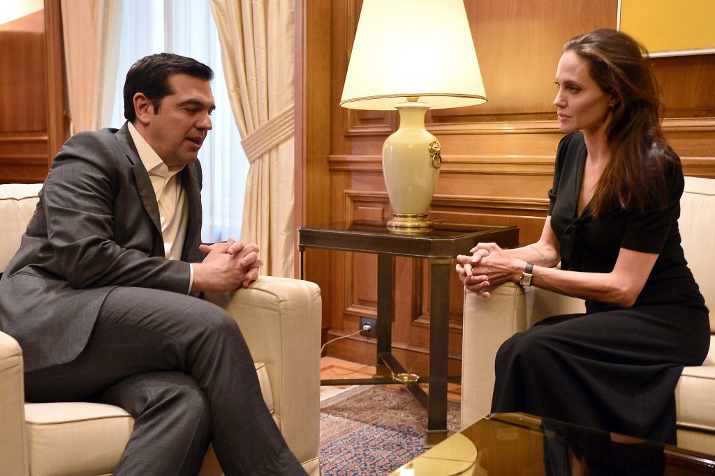 Актрисата се срещна и с министър-председателя на Гърция Алексис Ципрас