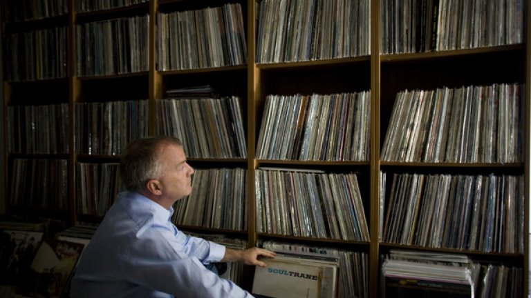 Ако желаете машина на времето, която да ви върне към епохата на Сачмо, например, скъпата система навярно е безкрайно по-добра от евтината. Просто не можете да стигнете дотам за 5000 долара...