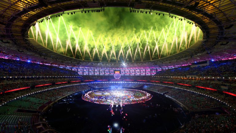 Отново фойерверки - пищни, мощни и цветни.