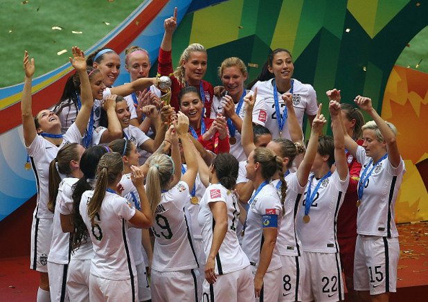 Дамите в националния отбор на САЩ искат да получават, колкото мъжете