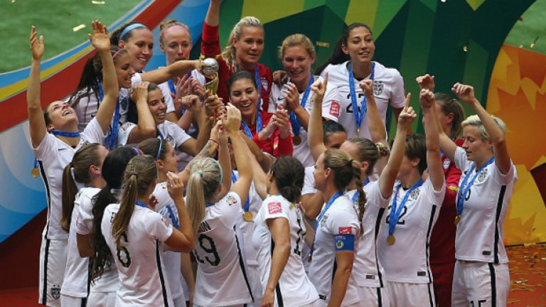 Дамите в националния отбор на САЩ искат да получават, колкото мъжете