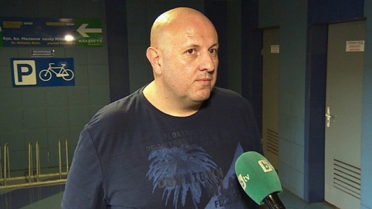 Семейството с малко бебе е успяло да се измъкне само благодарение на бащата