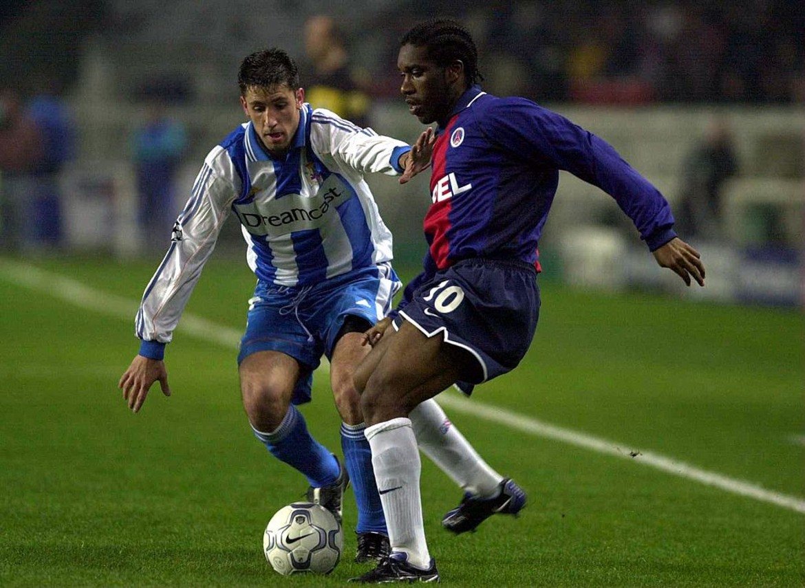 Джей-Джей Окоча - атакуващ полузащитник
Звездата му изгря на световното първенство през 1998-а и ПСЖ плати солидните 14 милиона паунда за нигериеца. Техничарят прекара четирии сезона във френския гранд, след което през 2002-ра отиде в английския Болтън и стана легенда на Уондърърс и Висшата лига.