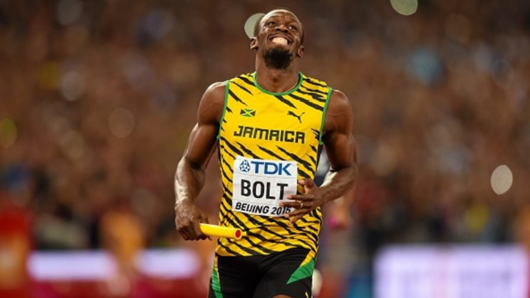 Силен до края
В началото на сезон 2015 Болт обяви, че възнамерява Световното първенство през 2017-а в Лондон да е последното състезание в кариерата му. Но също, че до тогава е решен да продължи да печели. През 2015-а той завоюва третата си световна титла на 100 метра и четвъртата си поред на 200 метра. Освен това тогава щафетата на Ямайки с негова помощ стигна също до четвъртата си поредна победа на световно първенство.
