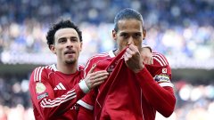 С гол в 100-ата минута Ливърпул взе дербито и направи голяма крачка към целта