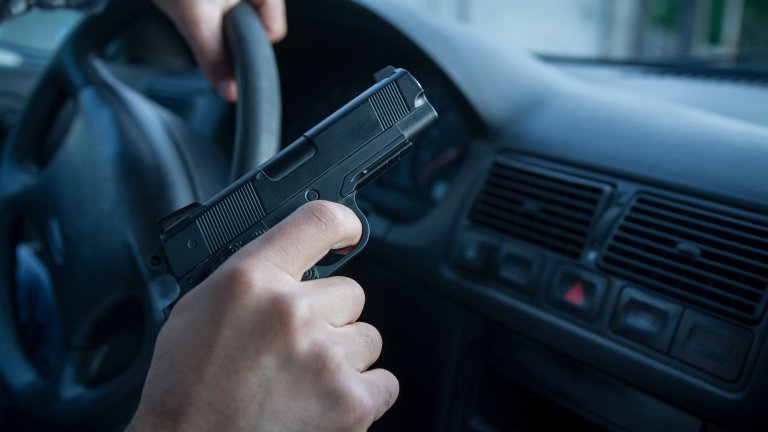 Възрастният мъж бил вбесен от продължаващата блокада на Пан-американската магистрала